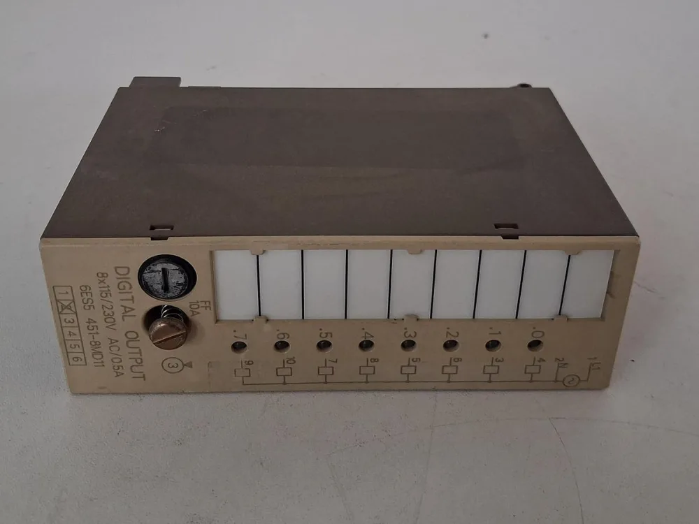 Siemens SIMATIC S5 6ES5 451-8MD11 Digital Output Module