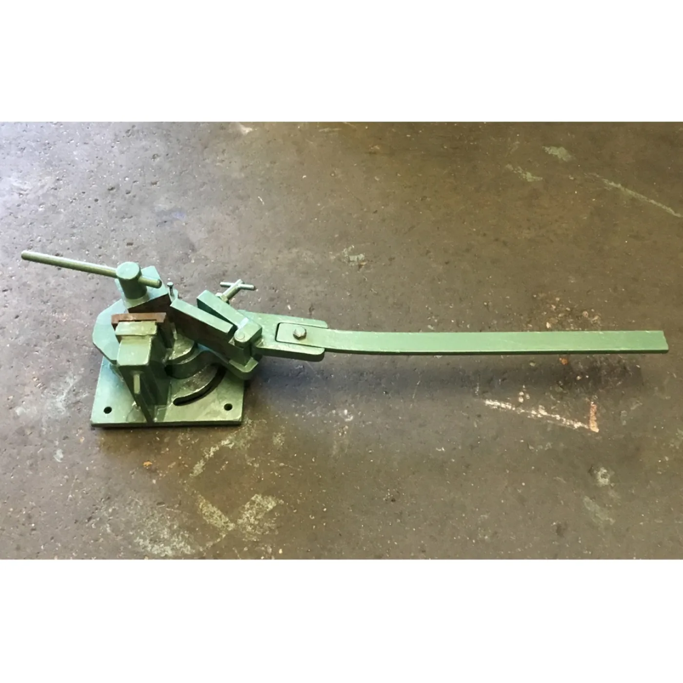 Universal Metal Bar Bender - WNS - W. Neal Services Ltd - 1