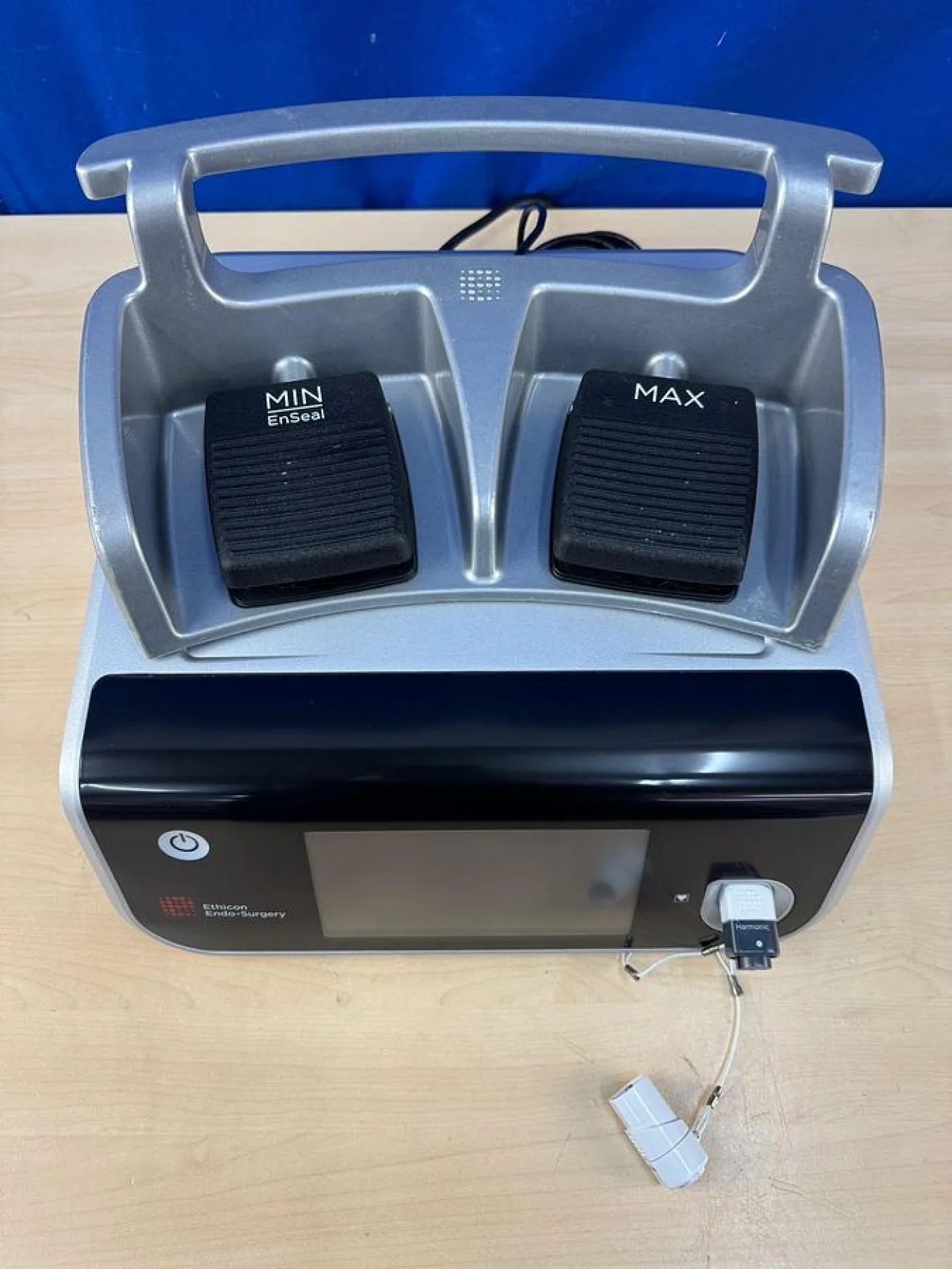 Ethicon GEN 11 YOM: 2014 - 8