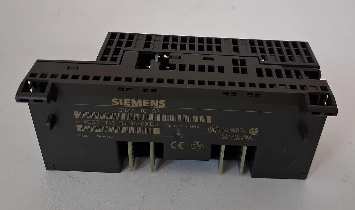 Siemens SIMATIC S7 ET 200B Digital I/O Modul 6ES7 133-1BL01-0XB0 - 1