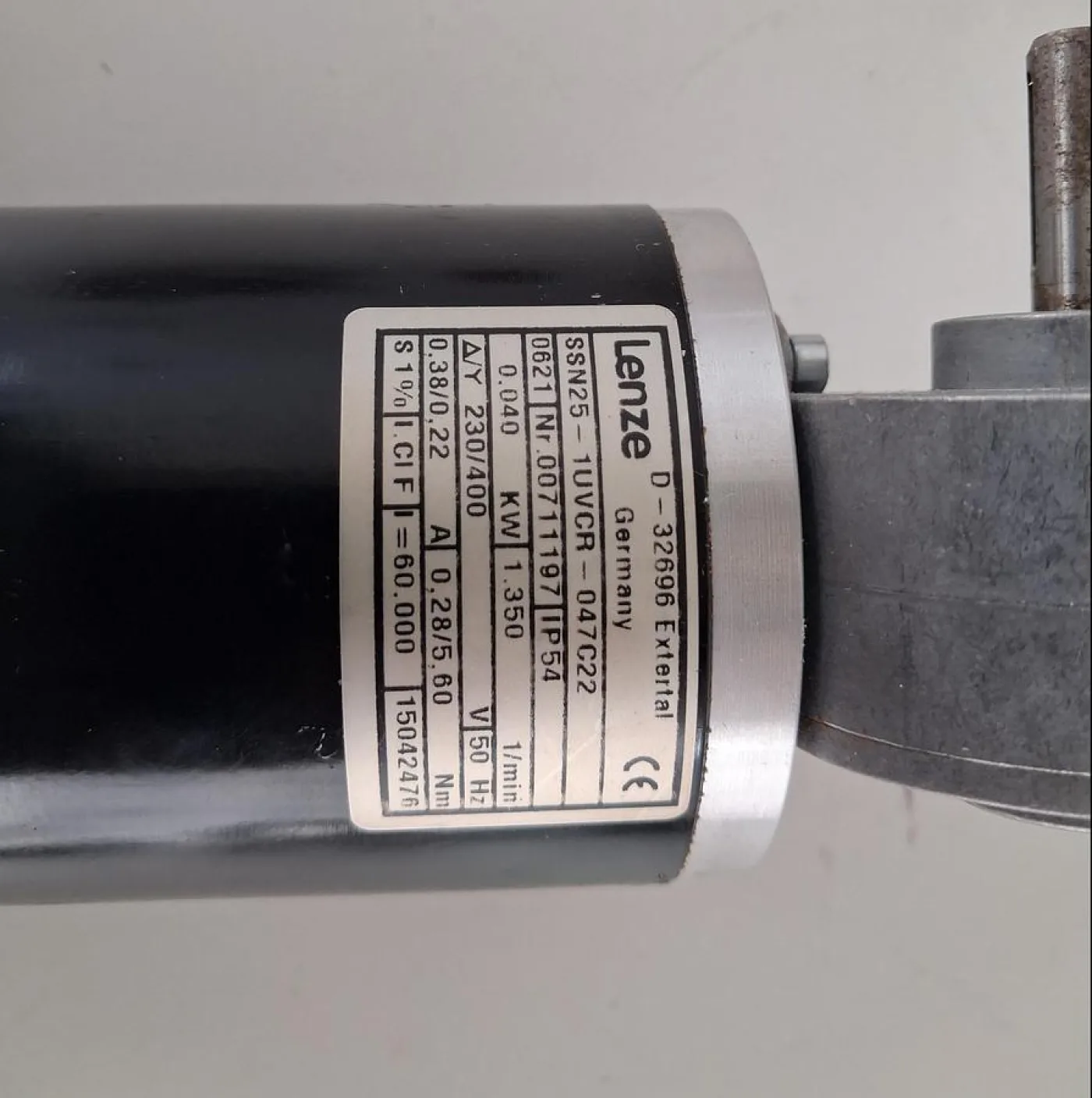 Lenze SSN25-1FVCR Getriebemotor mit Winkelgetriebe - 2