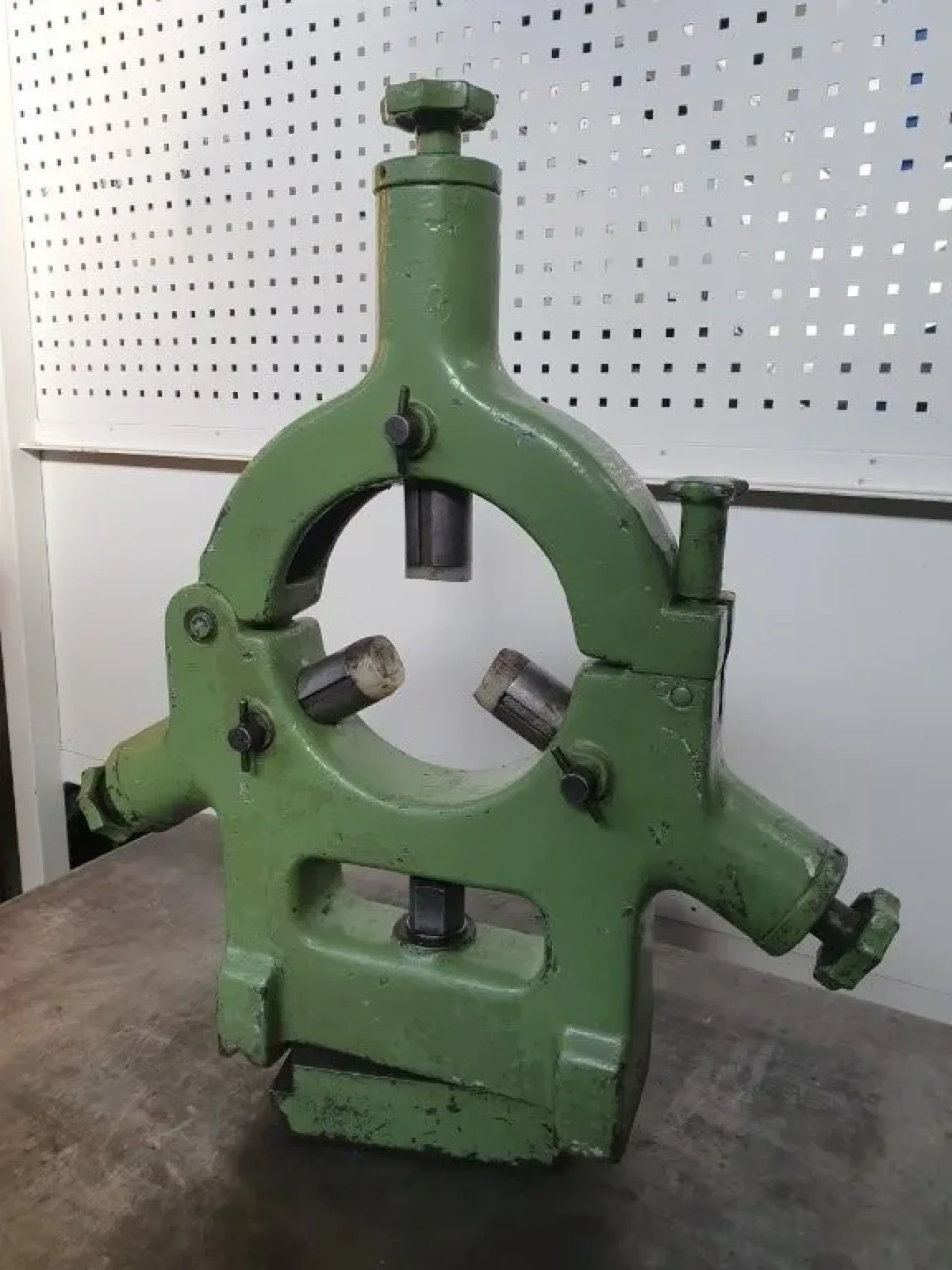 Ø 180 / Sph. 320 / BBreite 255 UNBEKANNT - 2