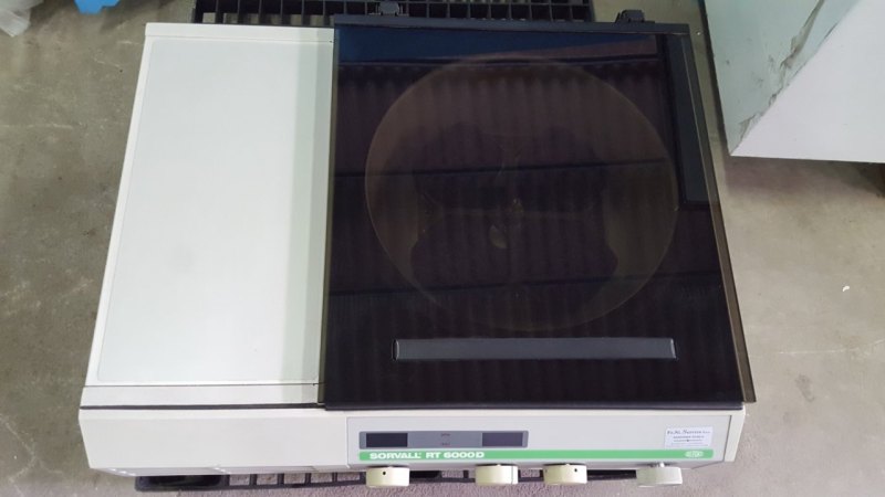 CENTRIFUGA DA LABORATORIO – SORVALL – MOD. RT-6000D
