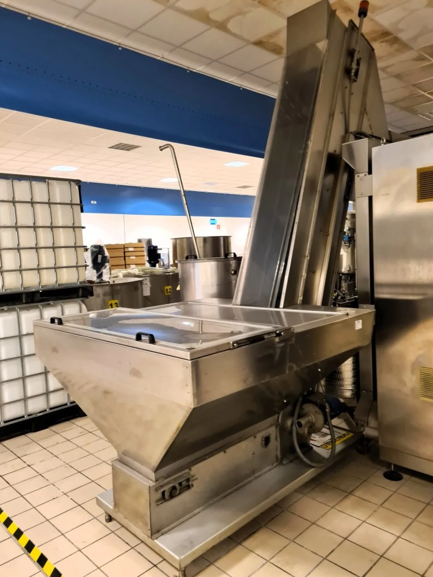 LINEA DI RIEMPIMENTO LIQUIDI – RONCHI – MOD. ROTOTECH EXACTA - 1