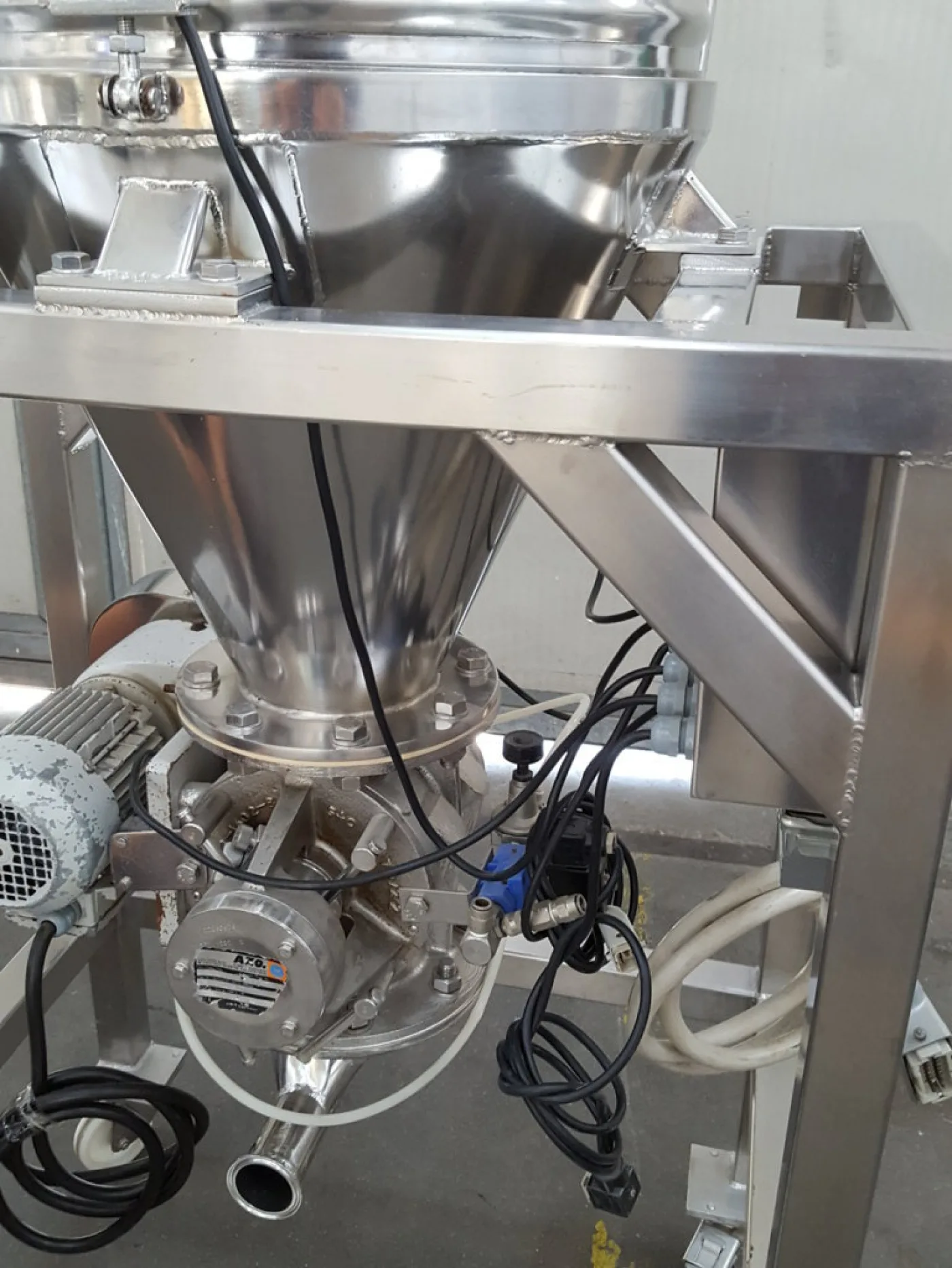DOSATORE POLVERI CON TRASFERITORE SOTTOVUOTO – AZO - 3