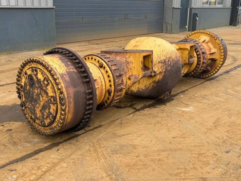 Caterpillar 990 axle