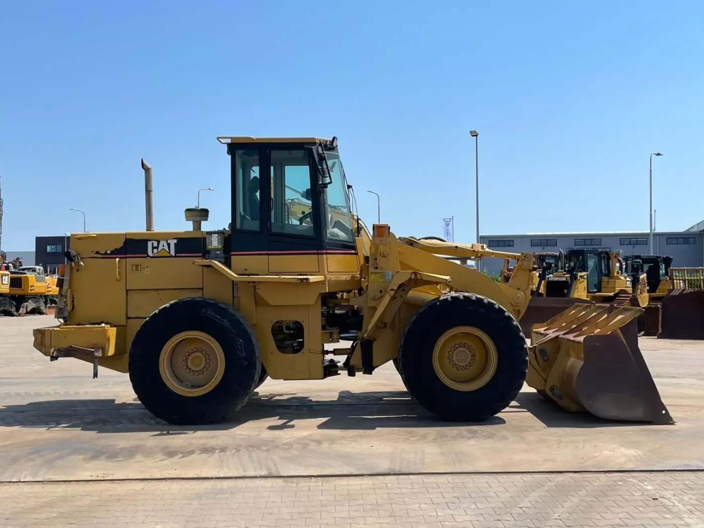 Caterpillar 938F - 6