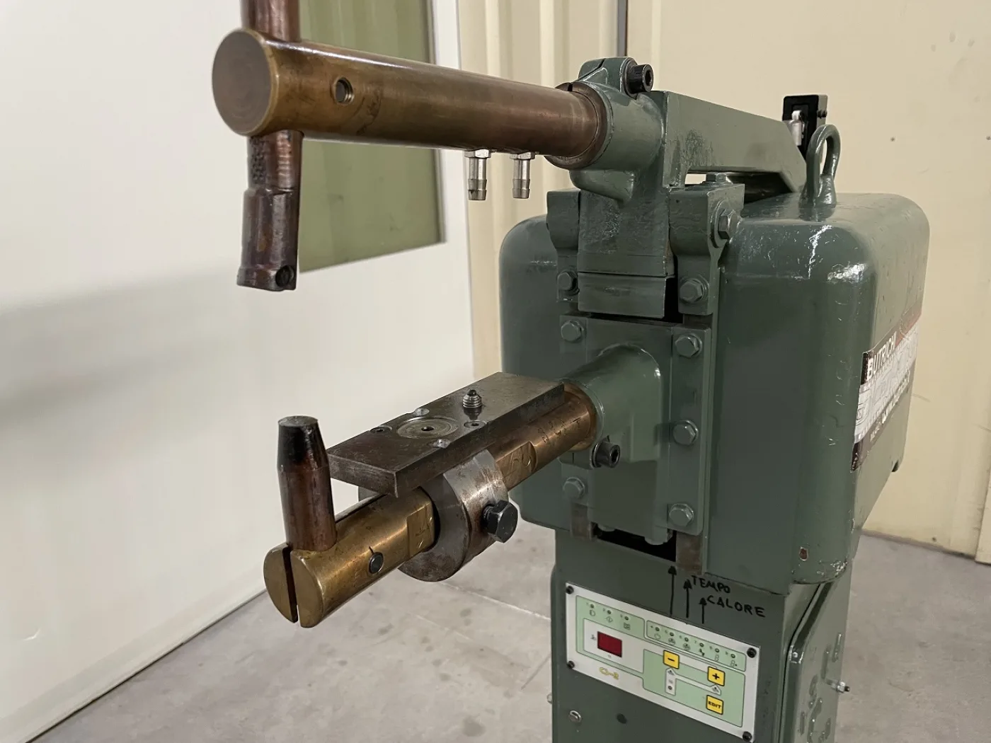 MACHINE A SOUDER PAR POINT “BUTRICHI” - 4