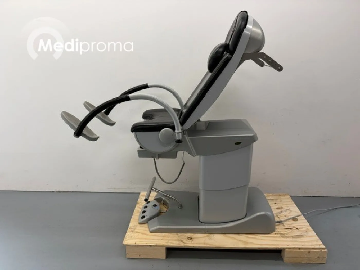 Schmitz 115.755 OB/GYN Chair - 1
