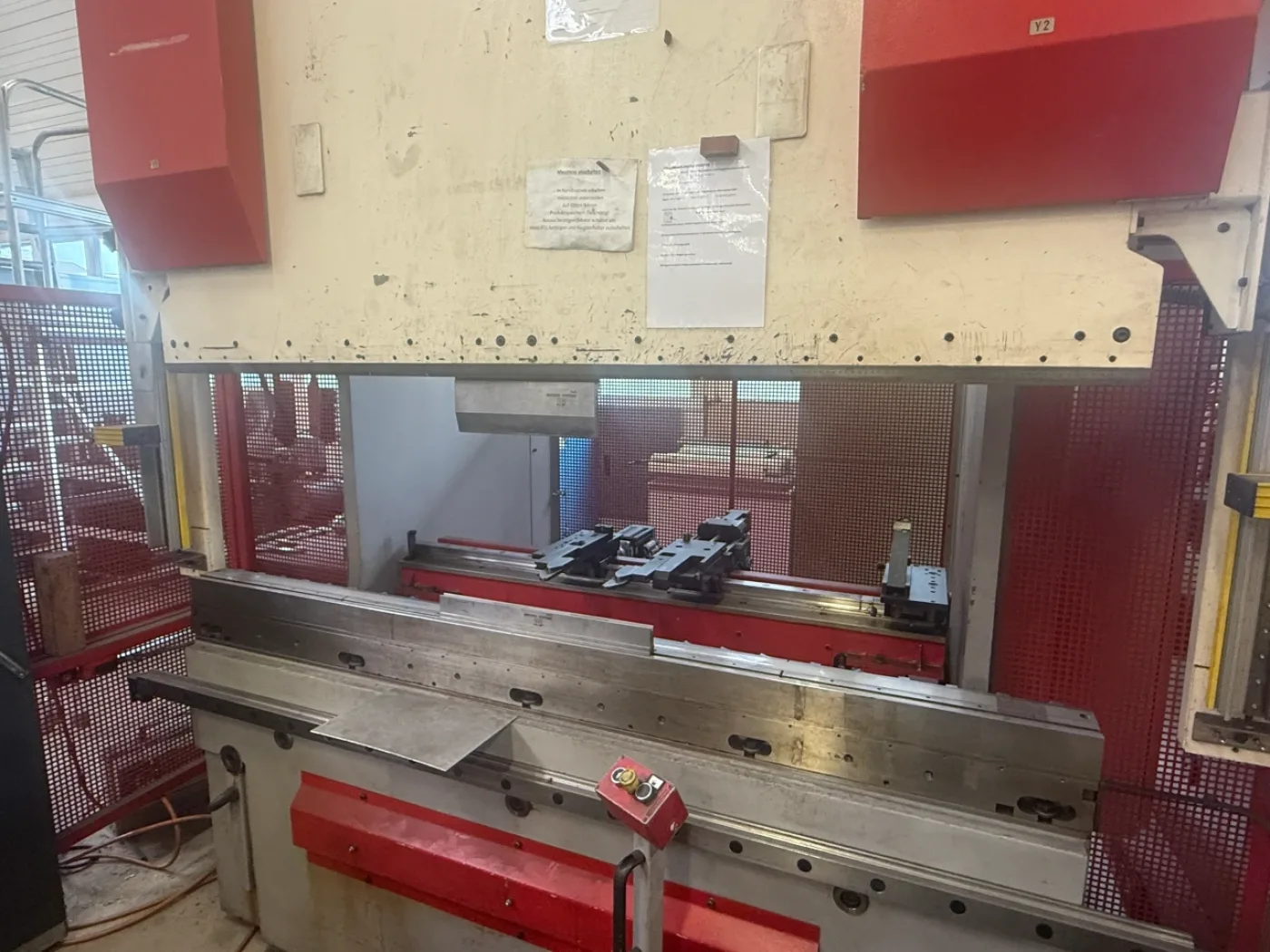 023695 - BEYELER PR 6 1000 KN x 2050 MM - 7