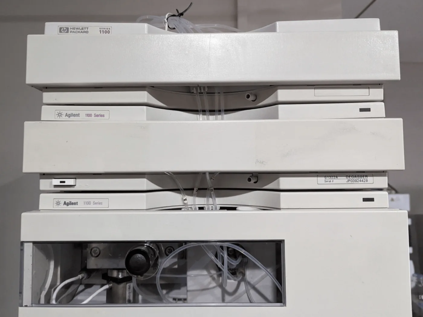 Agilent 1100 HPLC System with Degasser and DAD - 1
