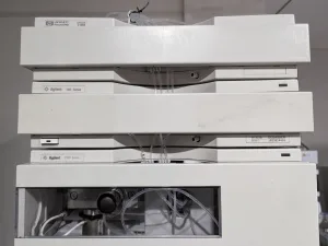Agilent 1100 HPLC System with Degasser and DAD