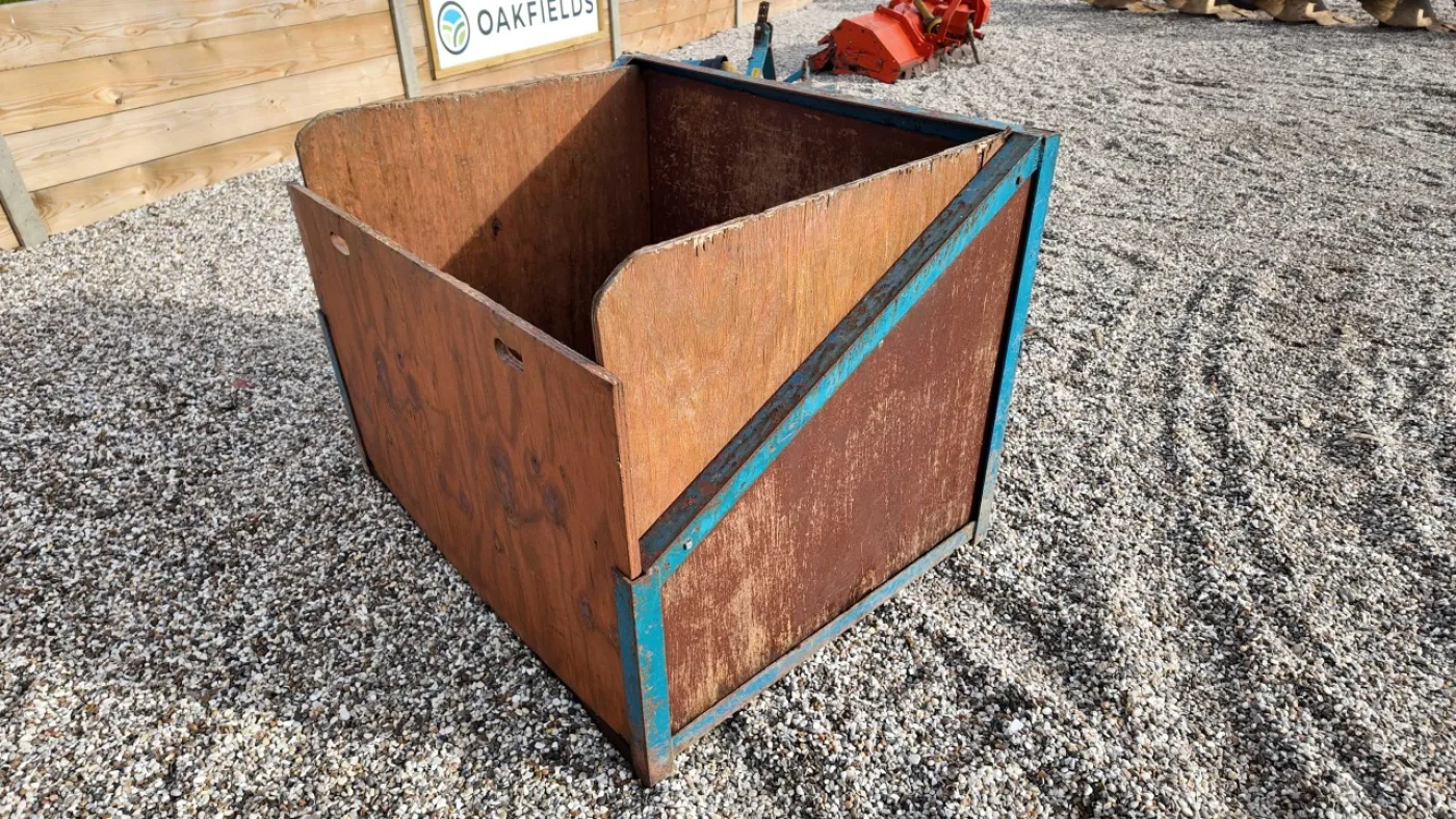 Linkage Mounted Transport Box - 1