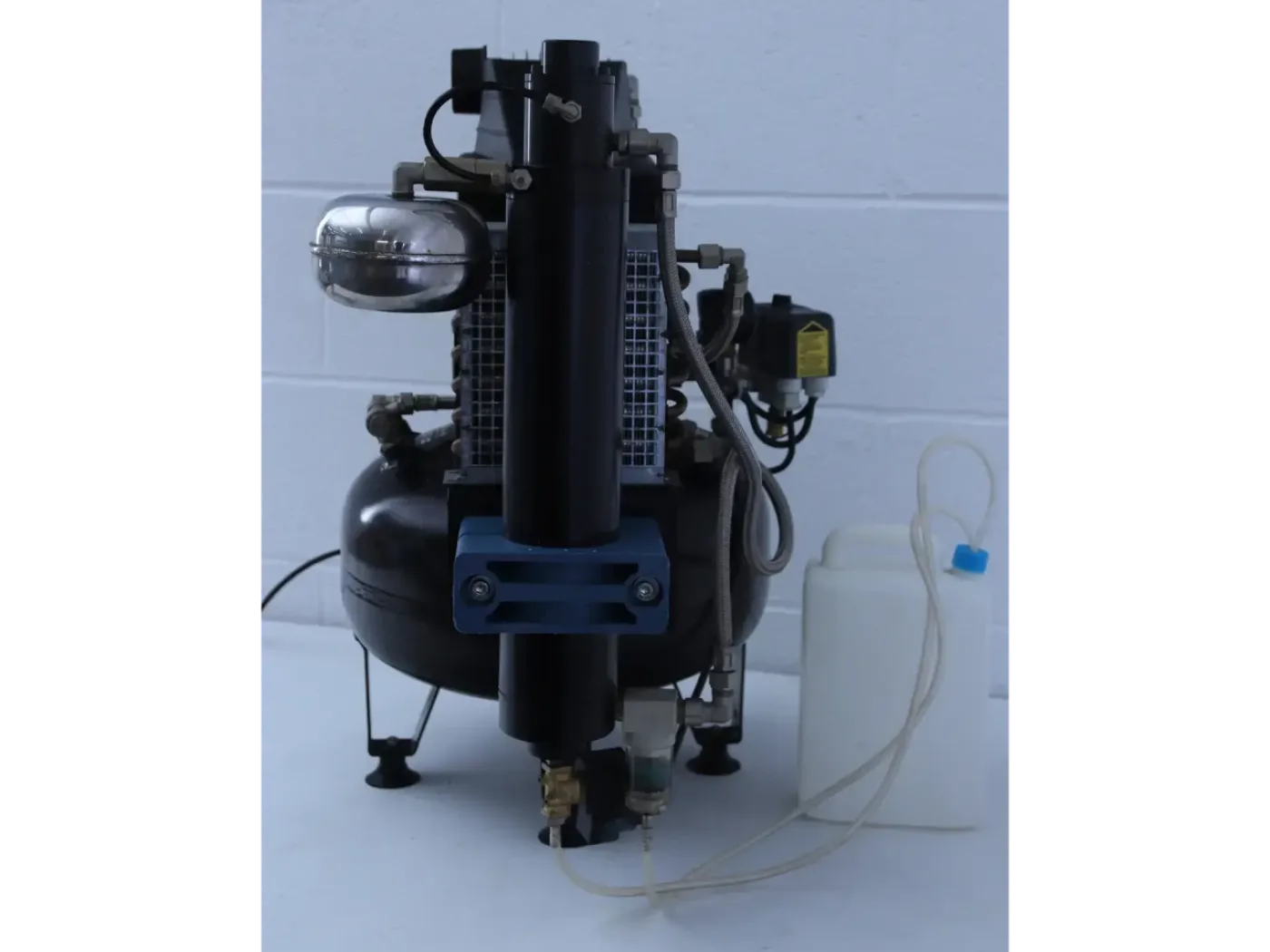 Peak Scientific D1/24/57 Compact Air Compressor - 3
