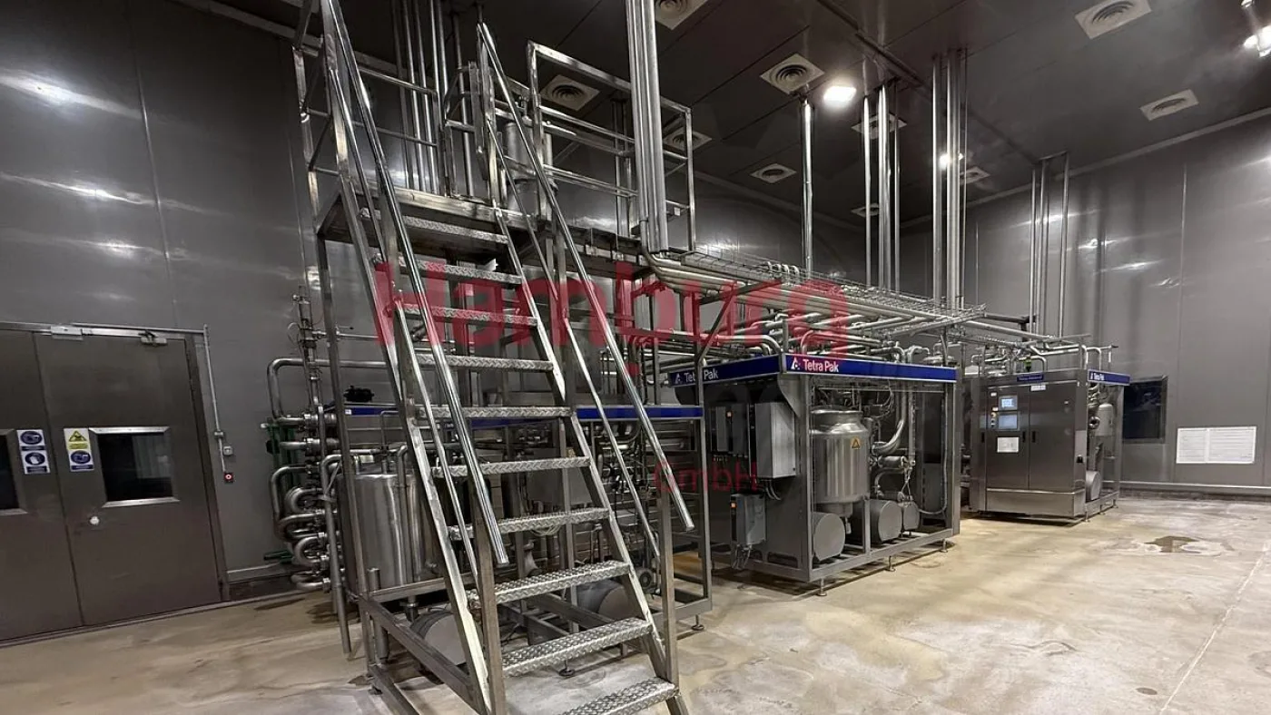 Aseptic processing plant, bottle blowing, filling, closing, labelling and packing line for PET bottles of 0,4/0,5/1,5 liter - Tetra Pak / Sidel / Krones - 2