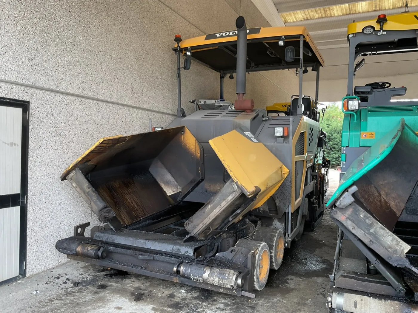 Caterpillar AP1000E Paver - 1