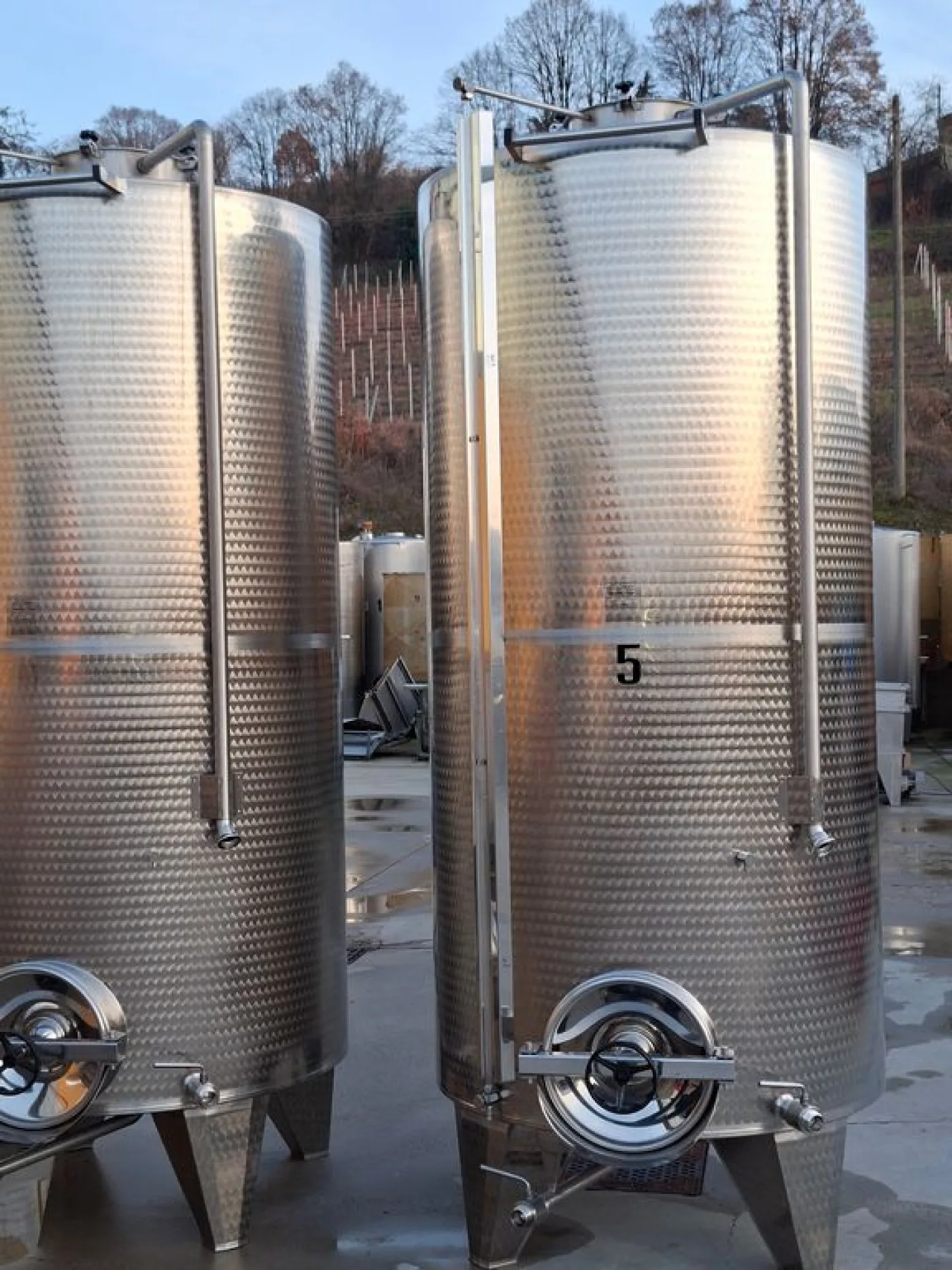 STAINLESS STEEL TANKS, L.A. INOX FIRM, CAPACITY 3000 LITERS (30 HL), VINIFICATION/STORAGE MODEL, SECOND HAND EQUIPMENT - 4
