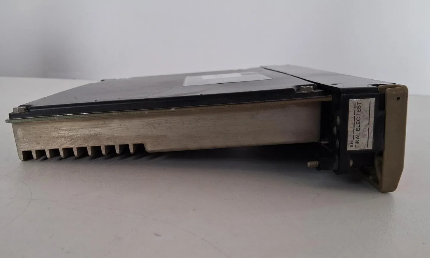 Gould Modicon B820 10–60 VDC Output Module - 4