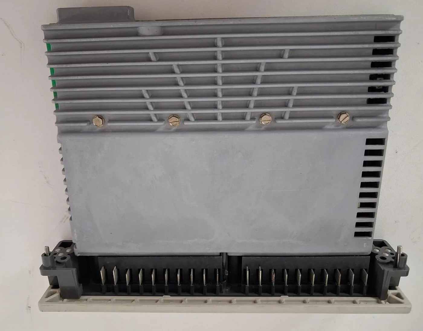 Modicon AS-B809-016 115 VAC Output Module - 8