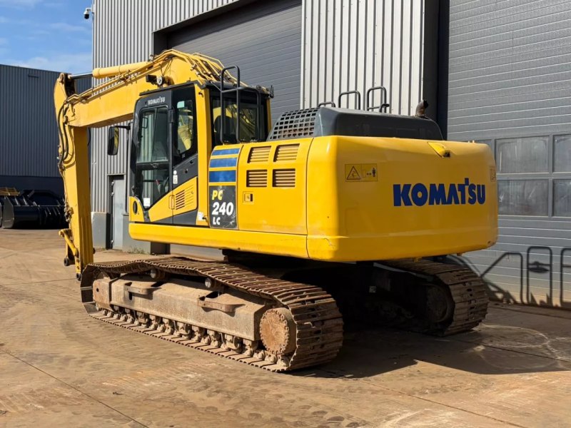 Komatsu PC240LC-10