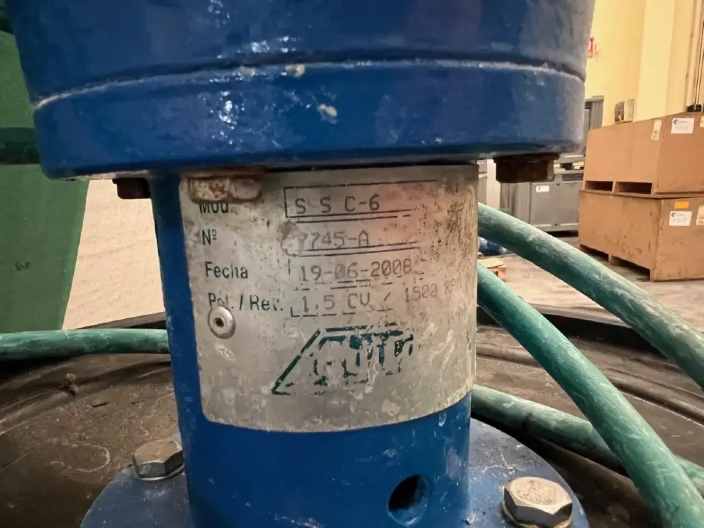 USED BLUE PLASTIC DRUM WITH AGITATION - 3