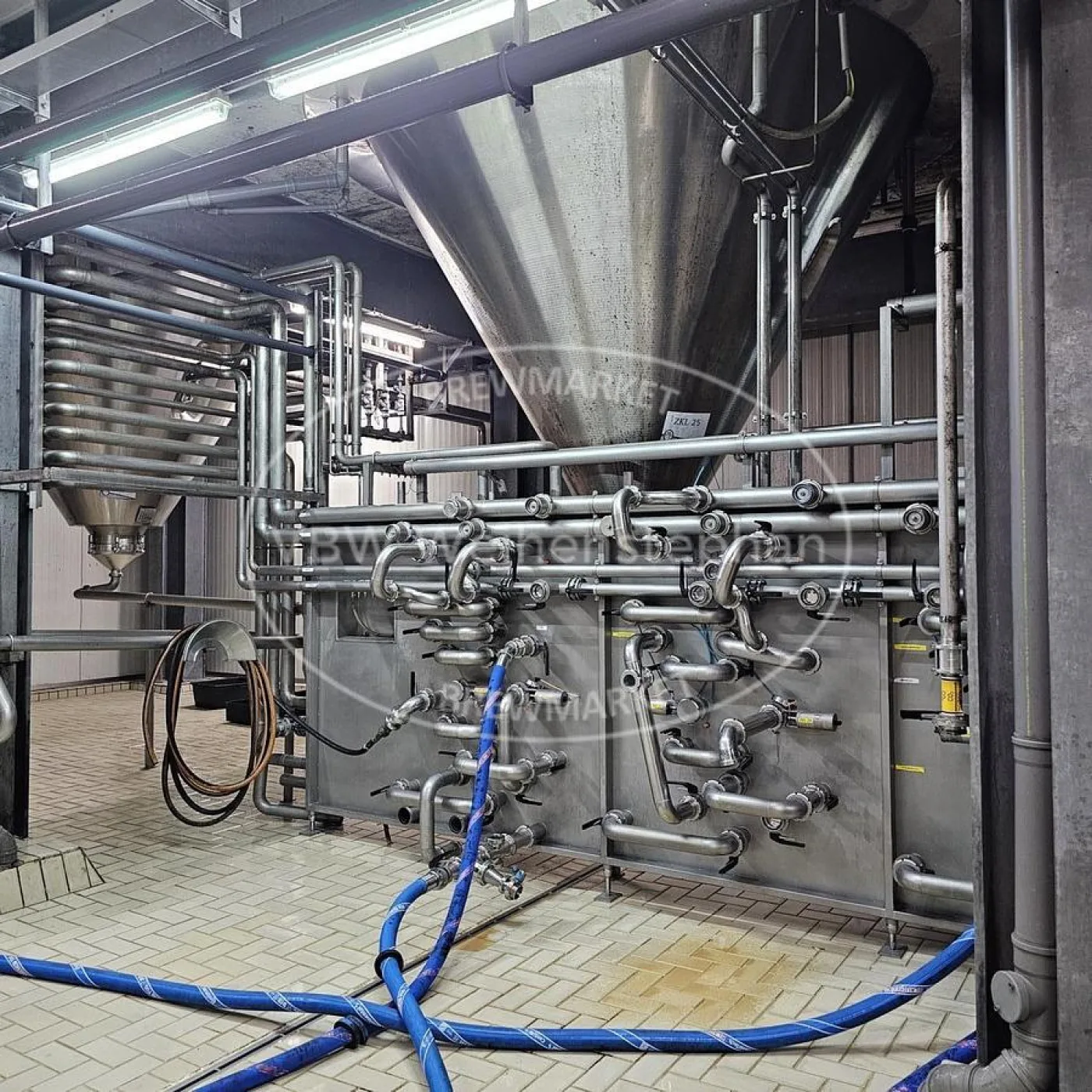Cylindroconical fermentation and storage tanks (6 units) - 1