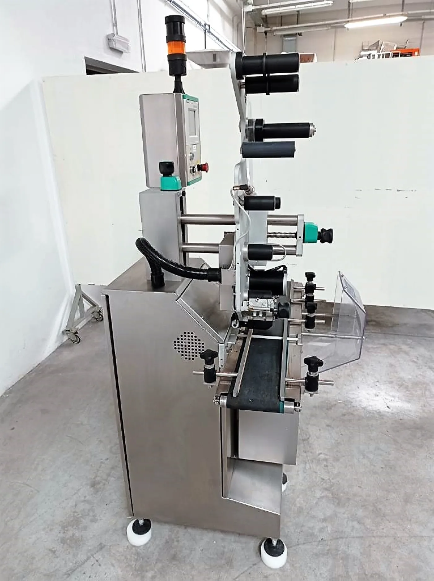ETICHETTATRICE – NERI – MOD. SL 300 V - 5
