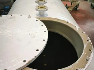 5.200 LITRES HORIZONTAL FIBRE TANK WITH HALAR INNER LINING