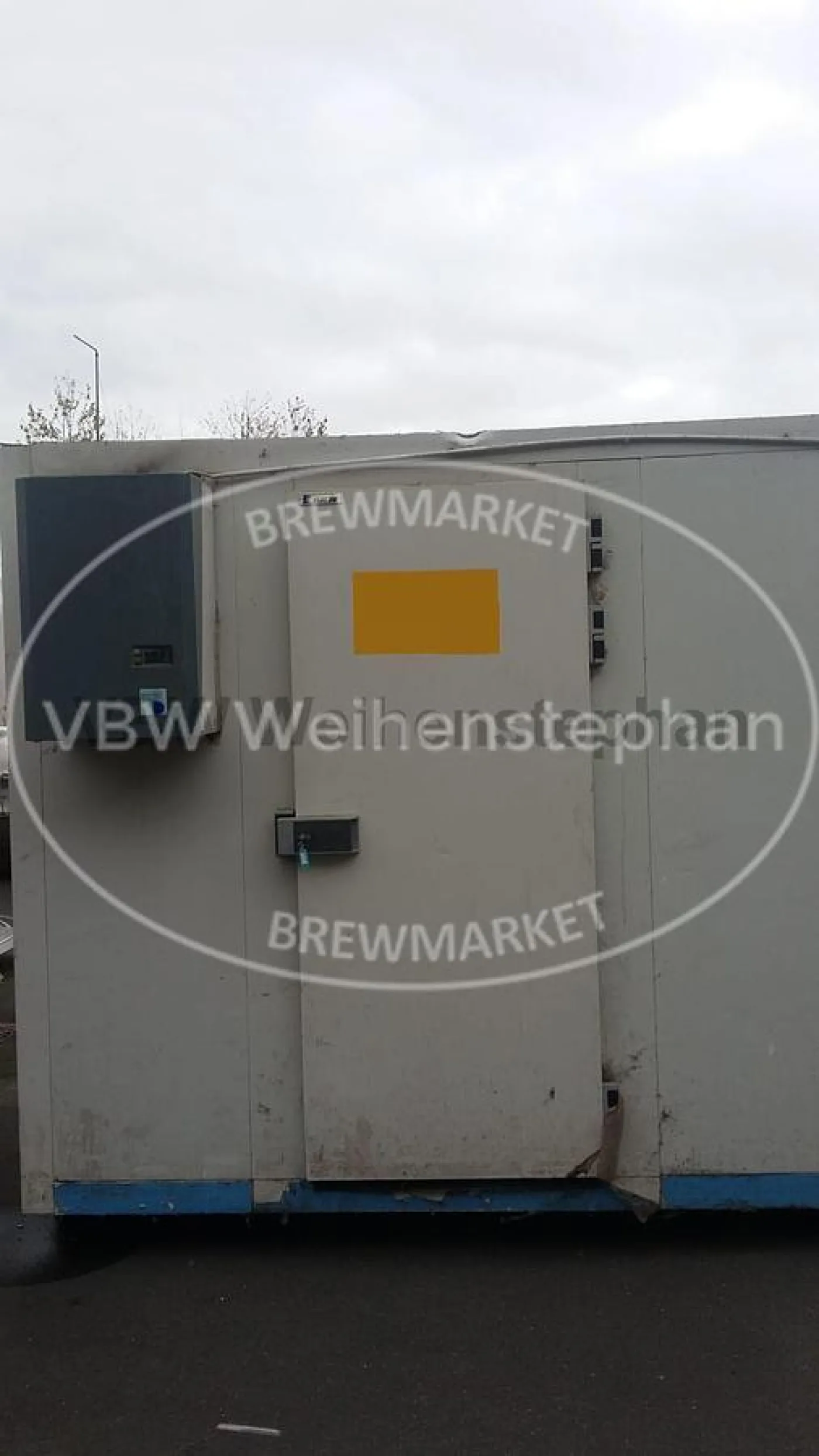 Cold room with cooling unit - 1