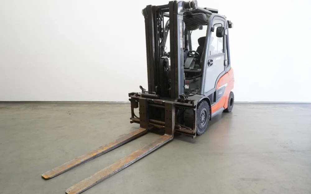 Frontstapler Linde H 35 T 1202 (2020)