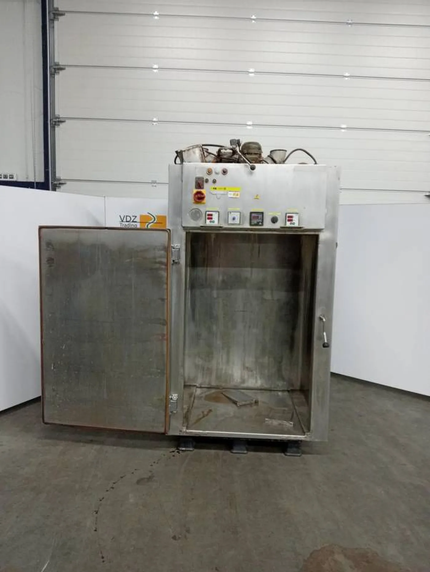 Smoking cabinet - 4