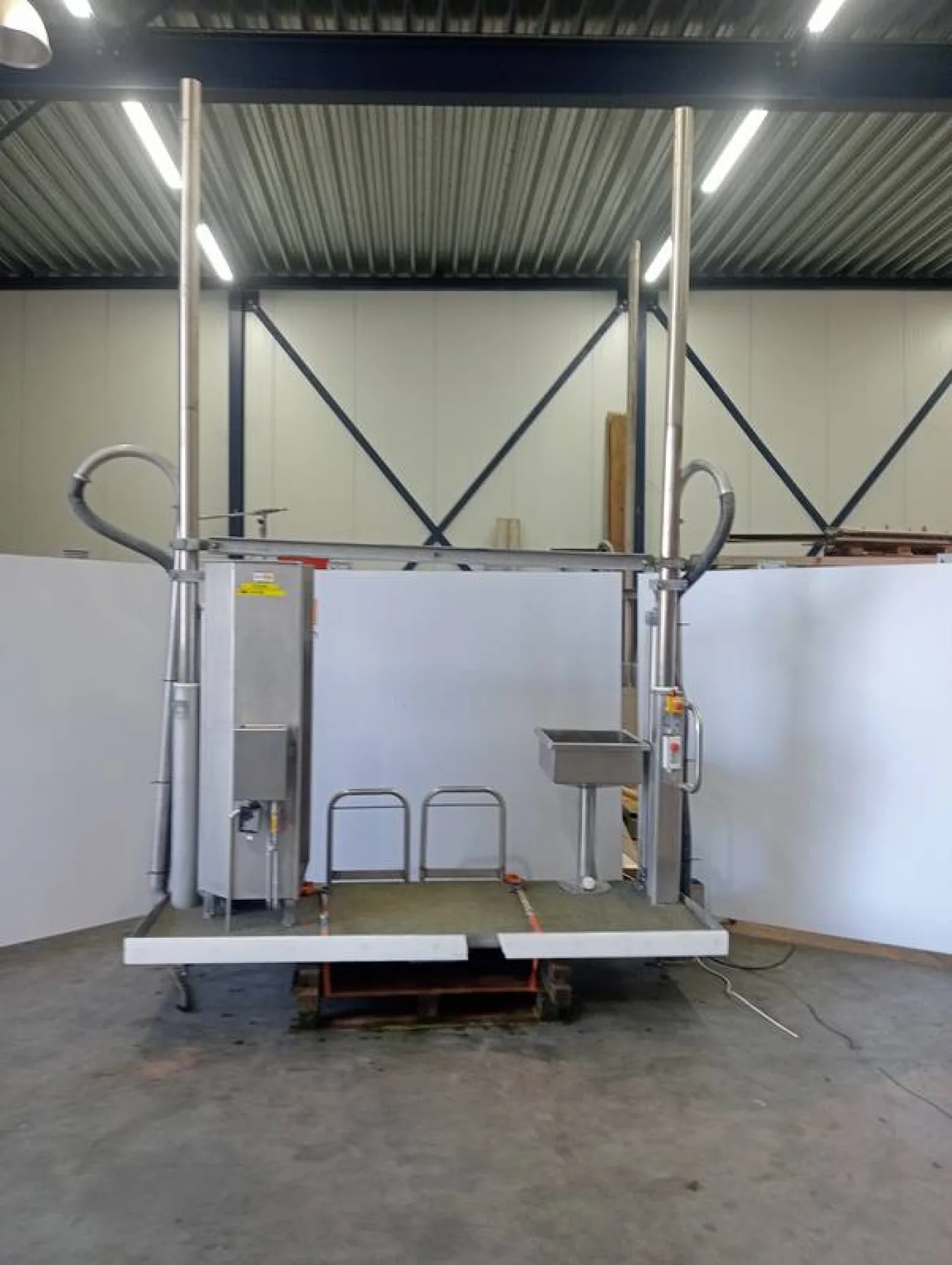 Moveable platform - 2