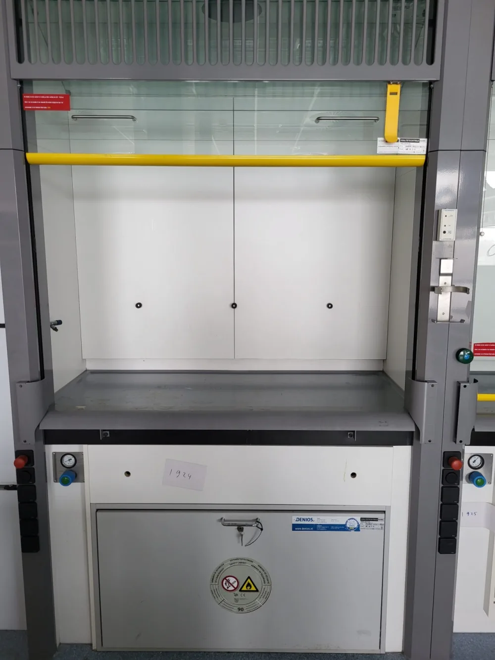 1924 - Used S+B Fumehood (150cm)