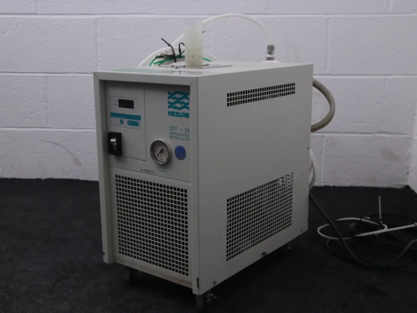 NesLab CFT 25 Recirculating Chiller - 2