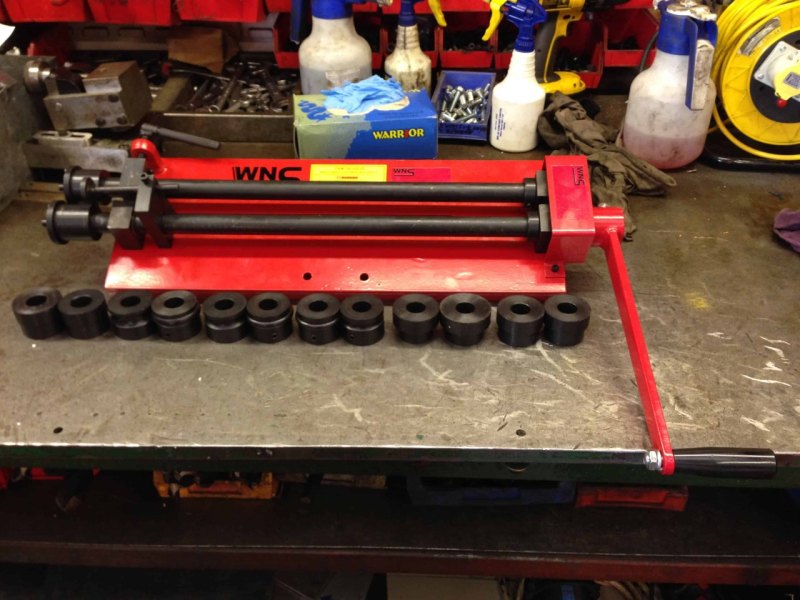 WNS Heavy Duty Manual Bead Roller 464mm - WNS - W. Neal Services Ltd