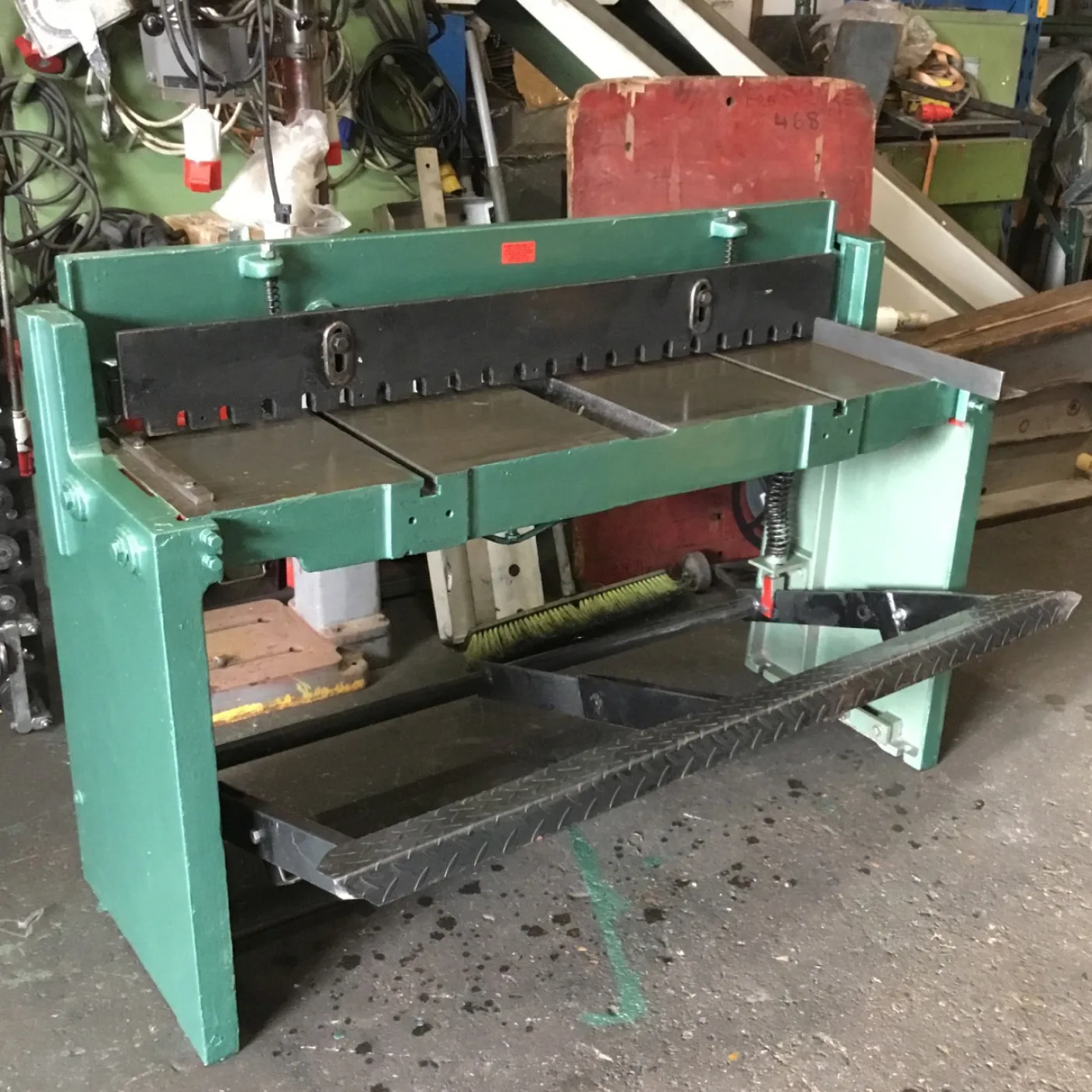 Treadle Guillotine 1270mm x 1.0mm - WNS - W. Neal Services Ltd - 1