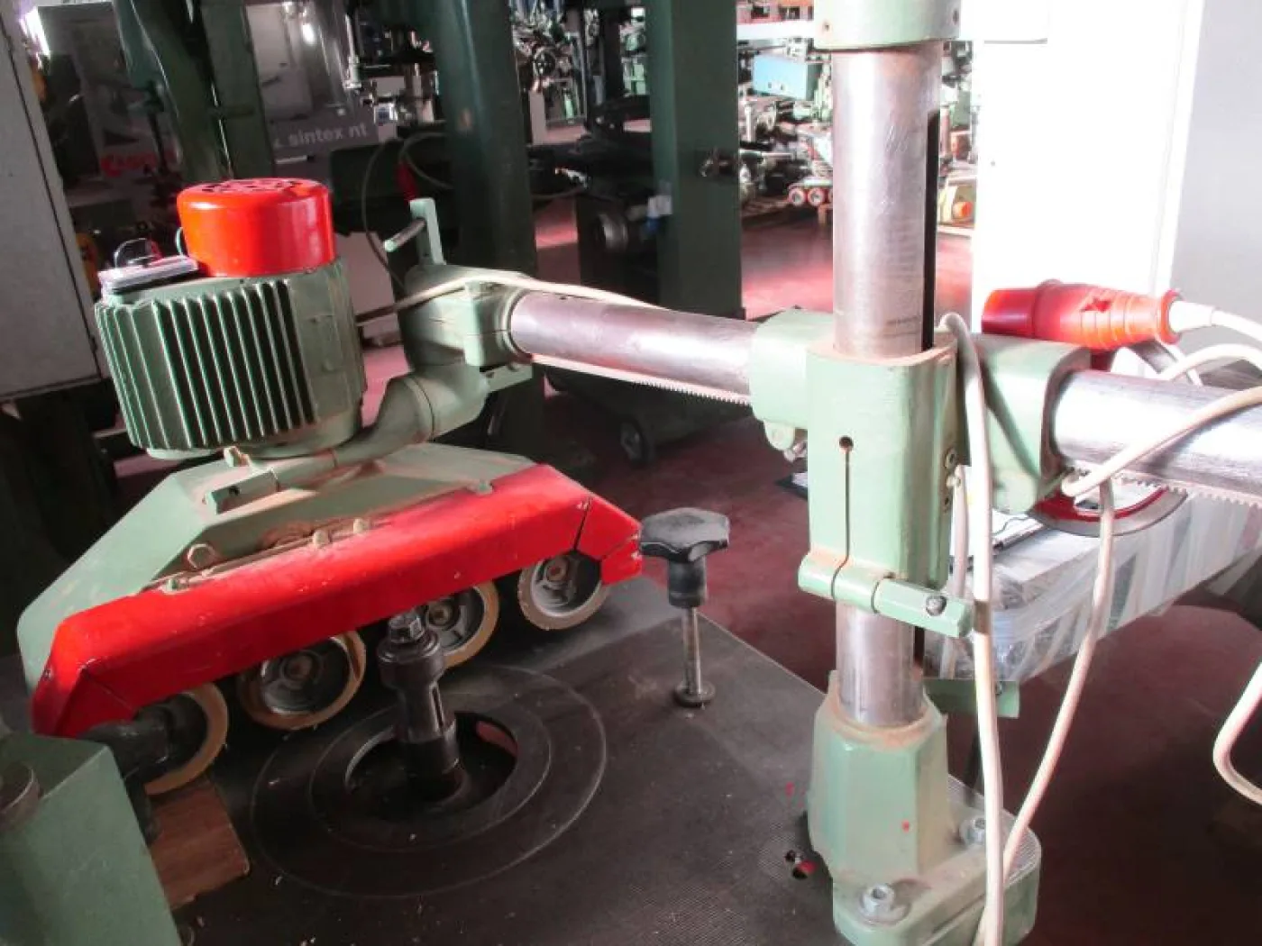 TRASCINATORE UNIVER A 4 RUOTE TIPO 1400 - 1