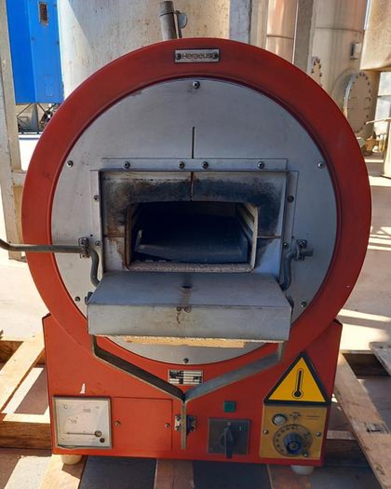 Forno de mufla Heraeus KR-170E