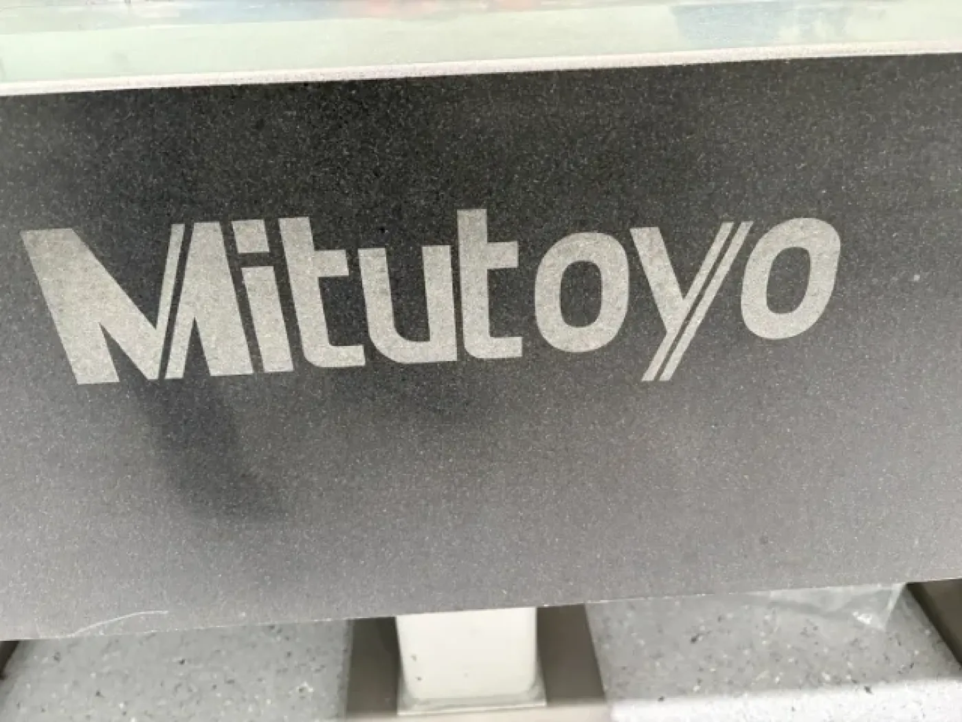 2000 x 2000 x 350 MITUTOYO - 3