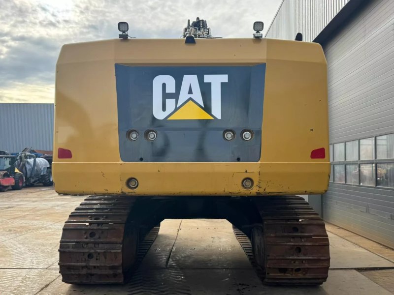 Caterpillar 374FL New Track Chains