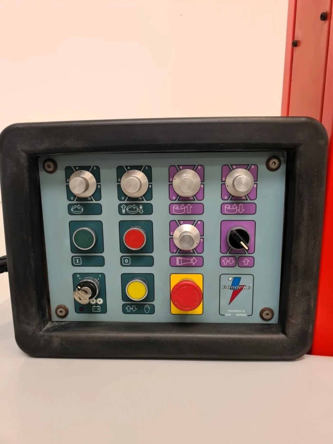 FASCIAPALLET SEMOVENTE – ROBOPAC – MOD.T - 3