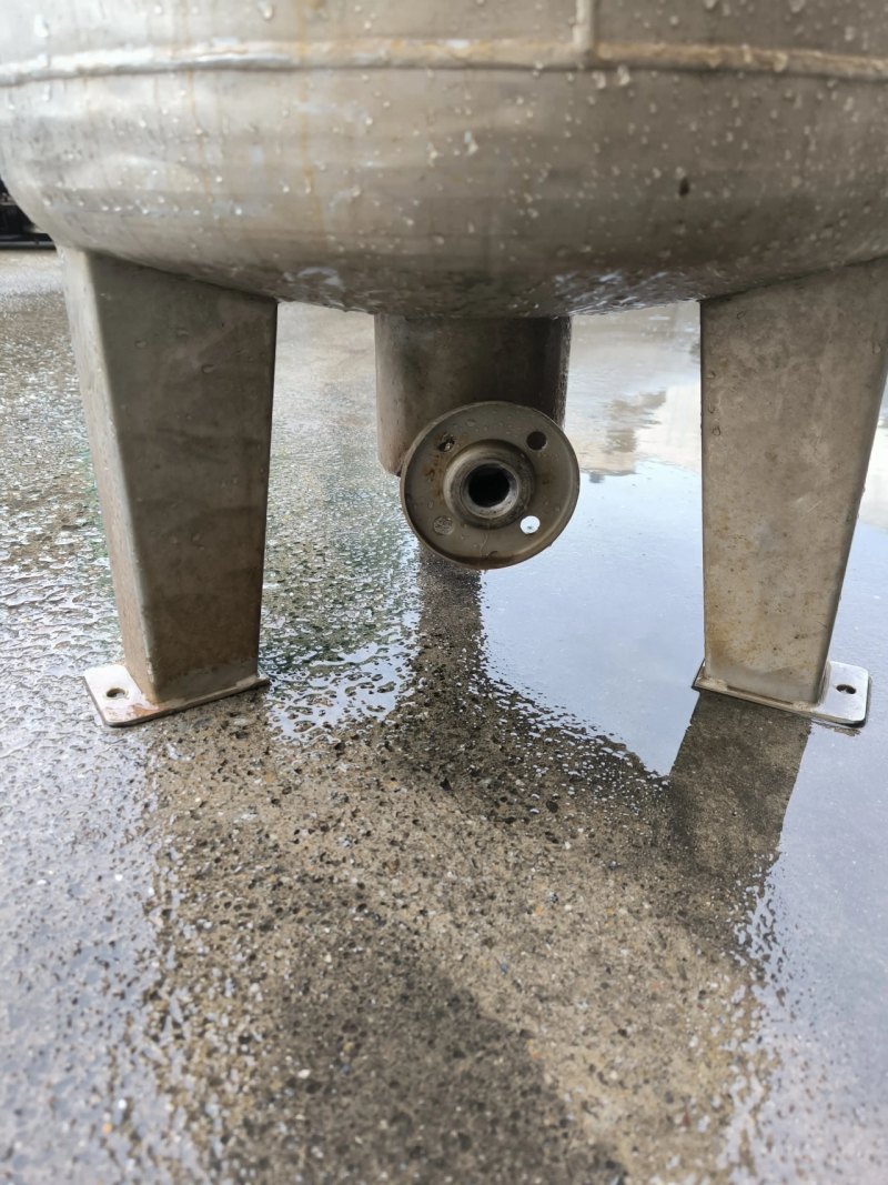 316 STAINLESS STEEL VERTICAL TANK OF 160 LITRES