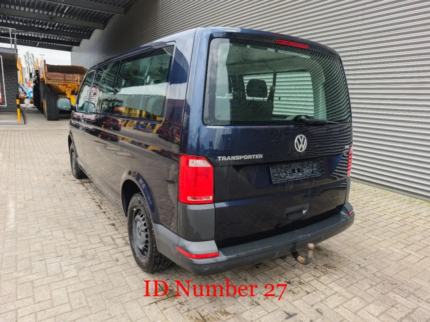 Volkswagen Transporter 2.0 TDI 9 Persons! - 4