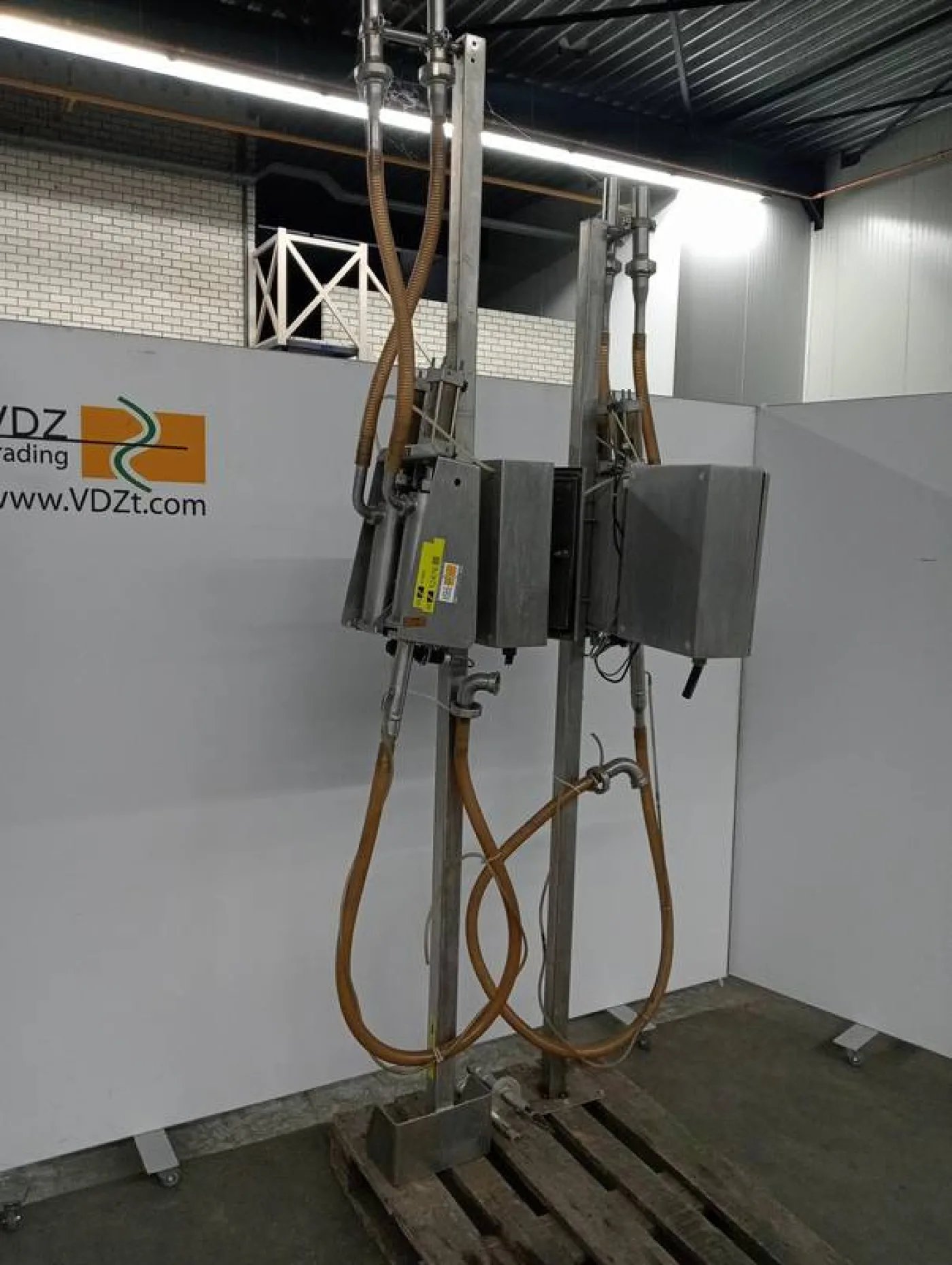 Blood collecting unit with sterilizer - 1