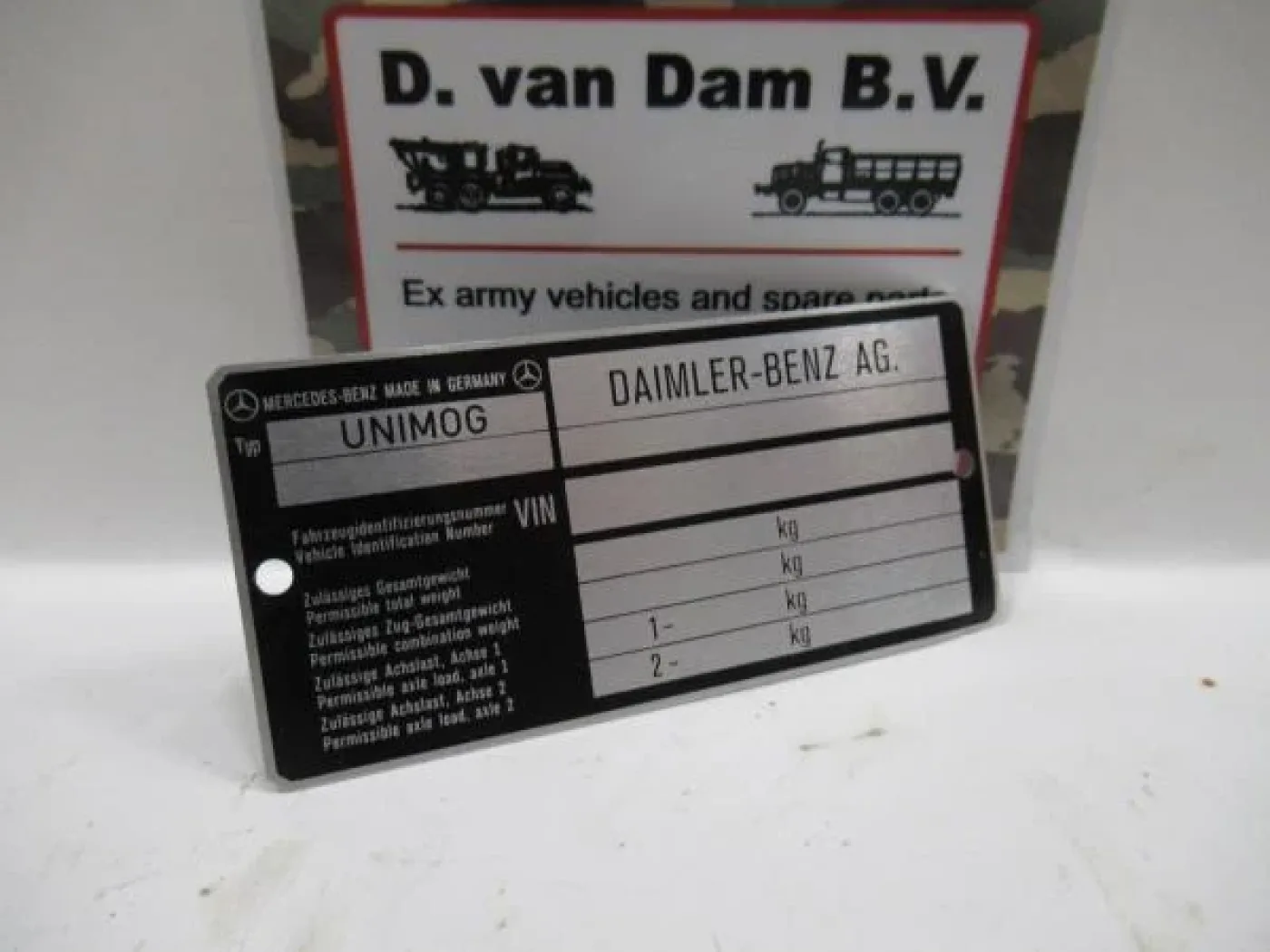 Voertuig identificatieplaat - 1