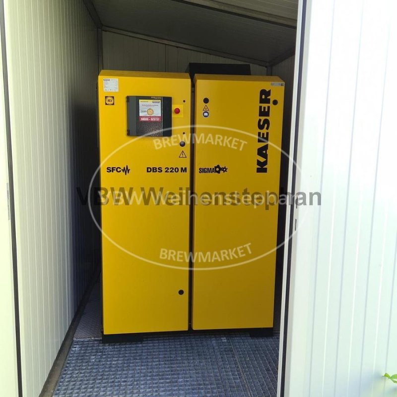 Compressed air plant