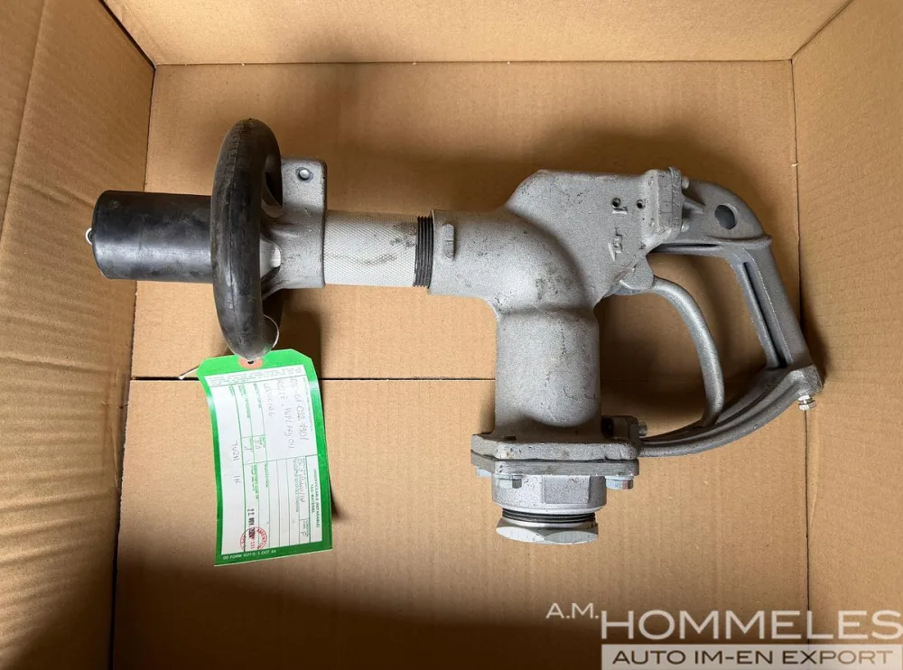 Nozzle, Fuel and Oil Servicing 4930-01-022-7901