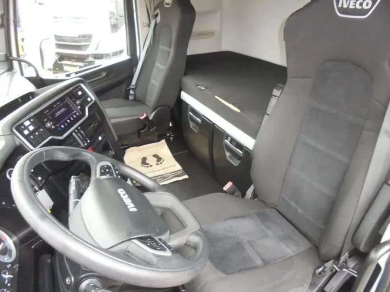 Iveco S-WAY 460+ Euro 6 + LNG + CNG + Retarder