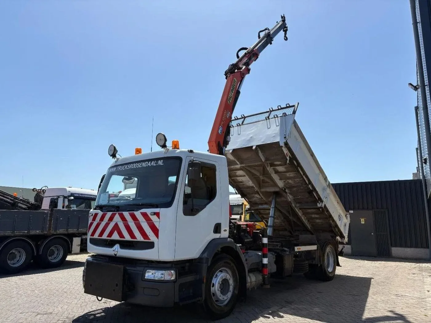 Renault Premium + PALFINGER PK 10000. 2 X EXT. + REMOTE + 3 SIDE TIPPER - 4