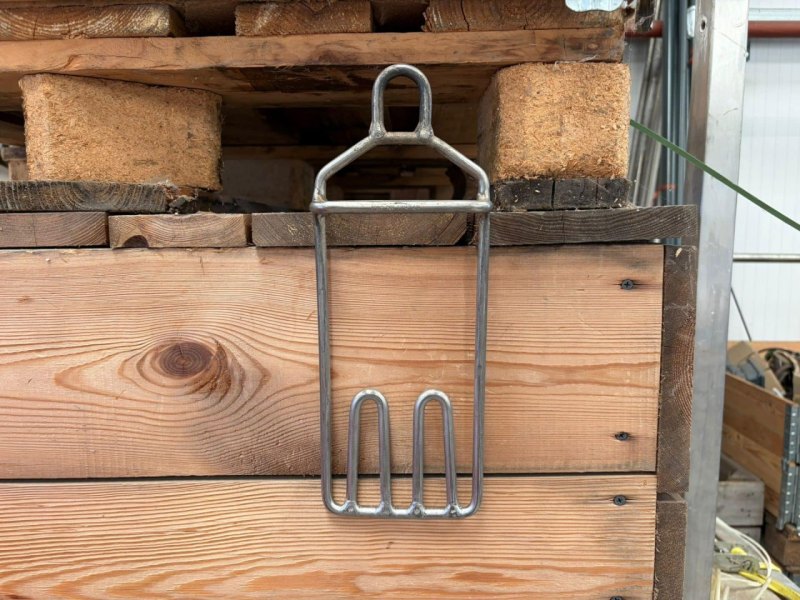 Poultry hooks, NEW and USED